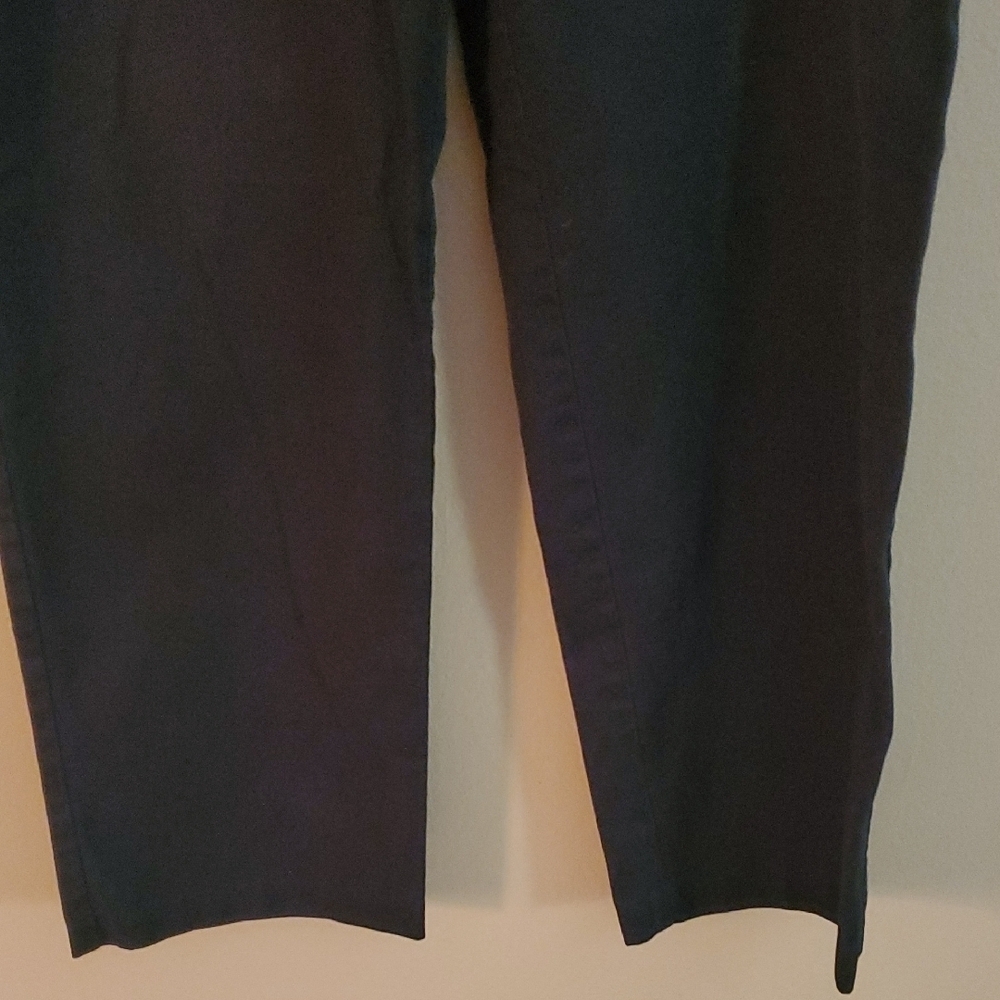 Dockers Men's Elegant Black Dress Pants - Picture 7 of 13